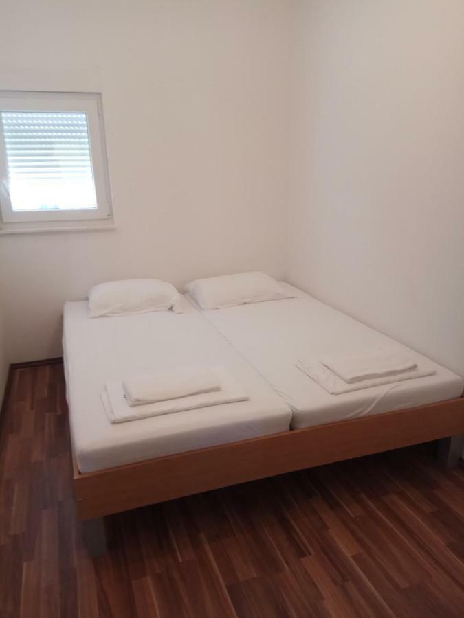 Апартаменты Apartman Medit Вир Экстерьер фото